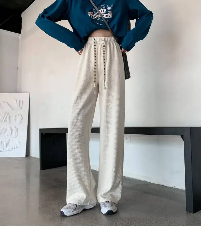 Black High Waist Slimming Puff Pants for Women — feature 6