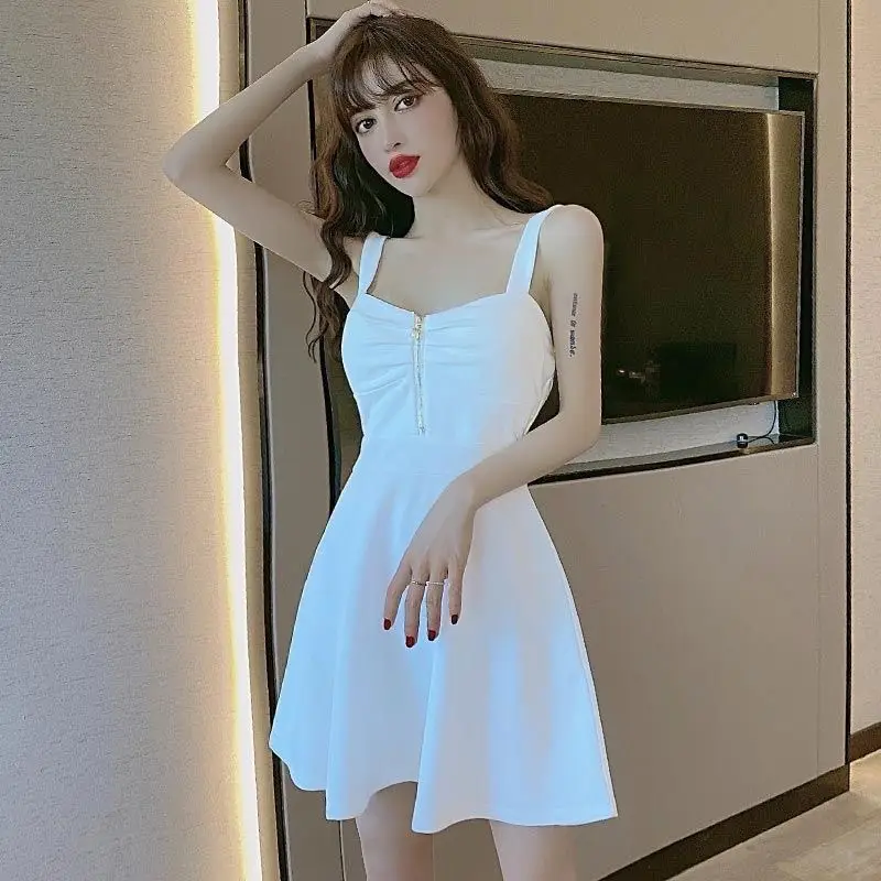 White Slim Fit Pleated Skirt Dress with Zip Front — feature 7