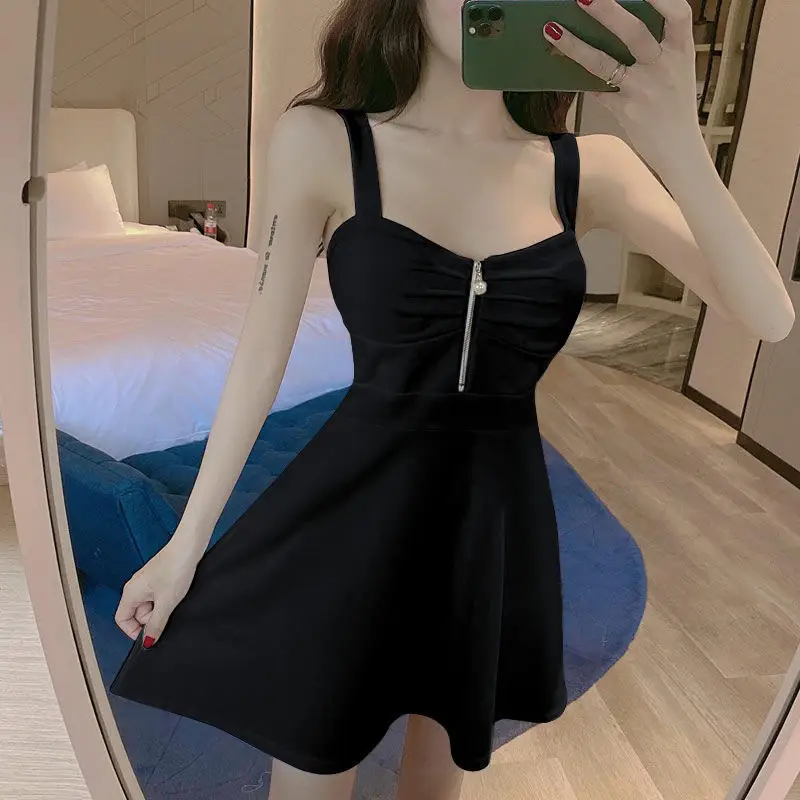 White Slim Fit Pleated Skirt Dress with Zip Front — feature 9