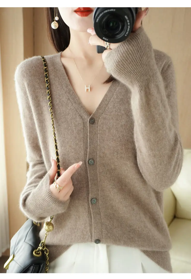 Women's Red Knit Cardigan Jacket Large Size — feature 23