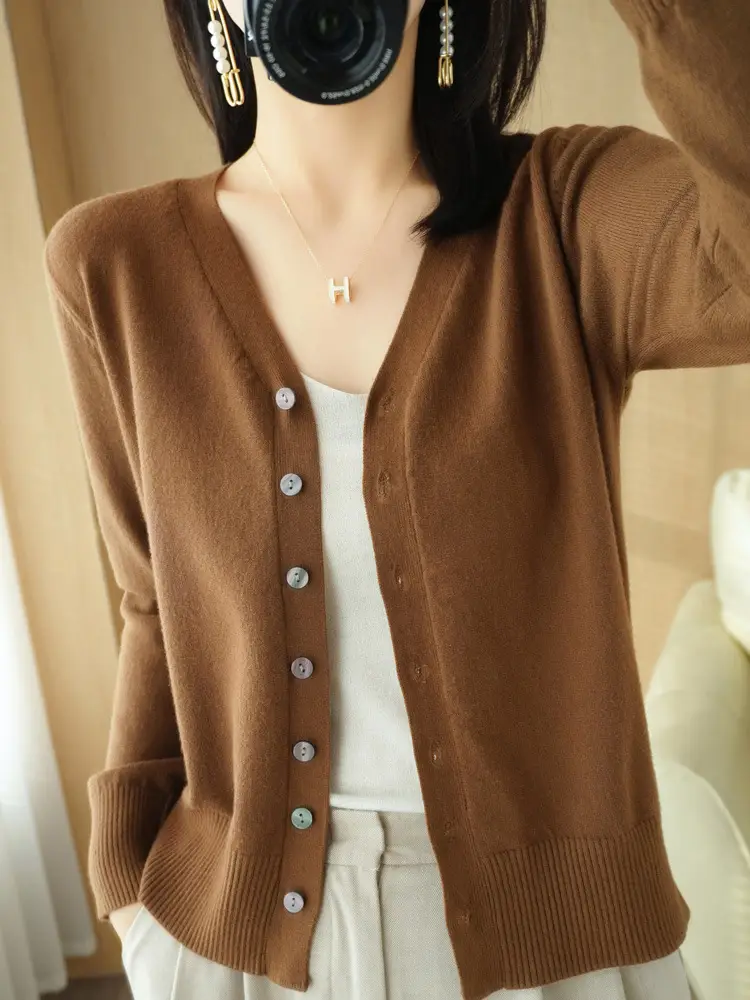 Women's Red Knit Cardigan Jacket Large Size - Image 11
