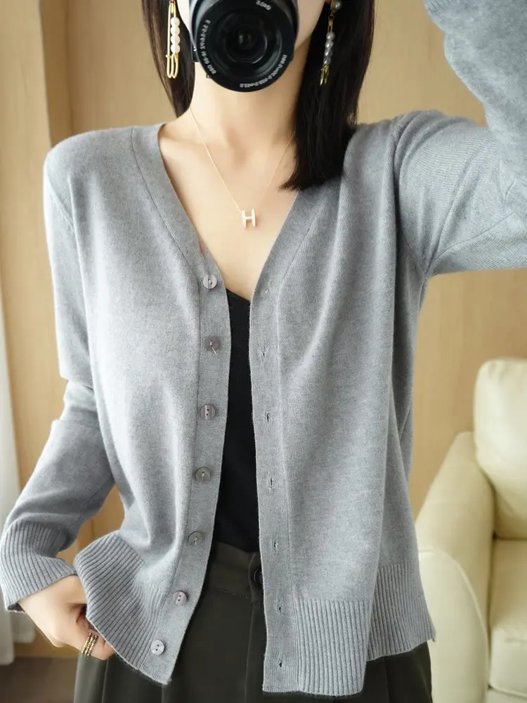Women's Red Knit Cardigan Jacket Large Size - Image 7