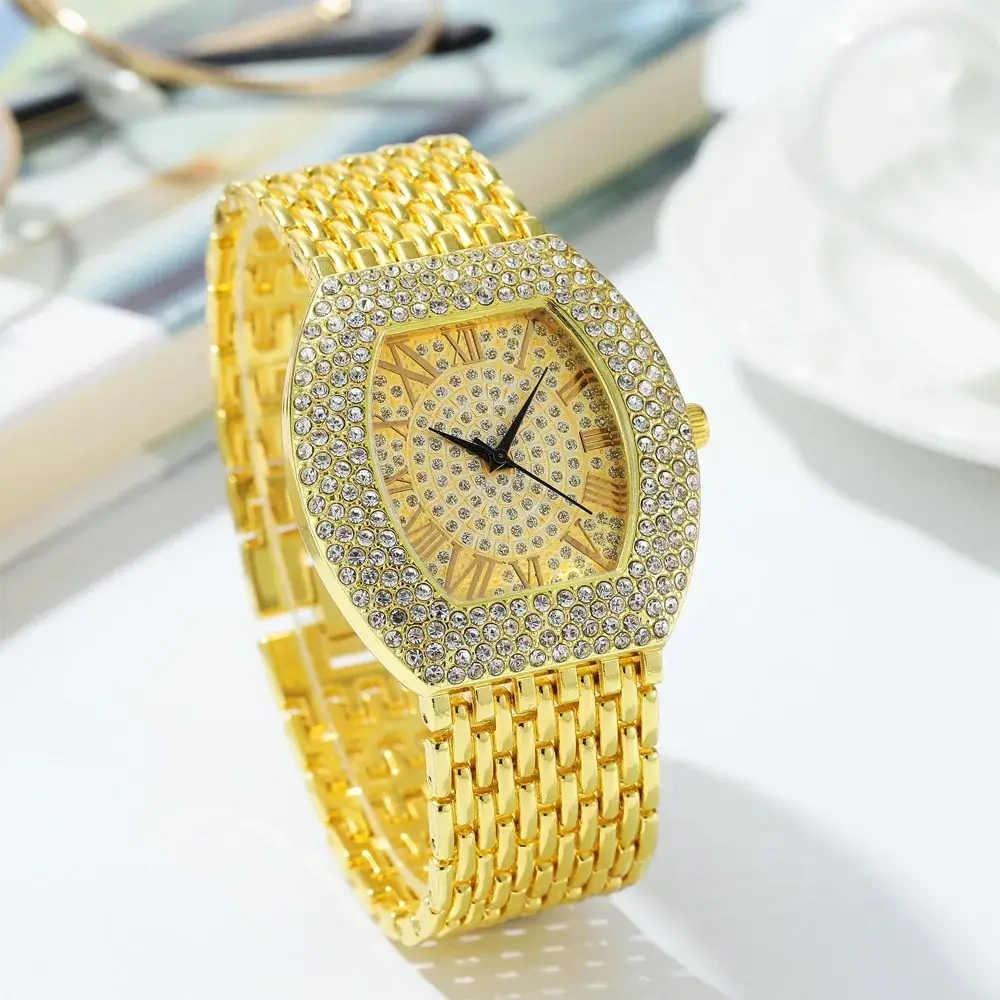 Luxury Rhinestone Women's Quartz Watch with Roman Numeral Dial - Image 5