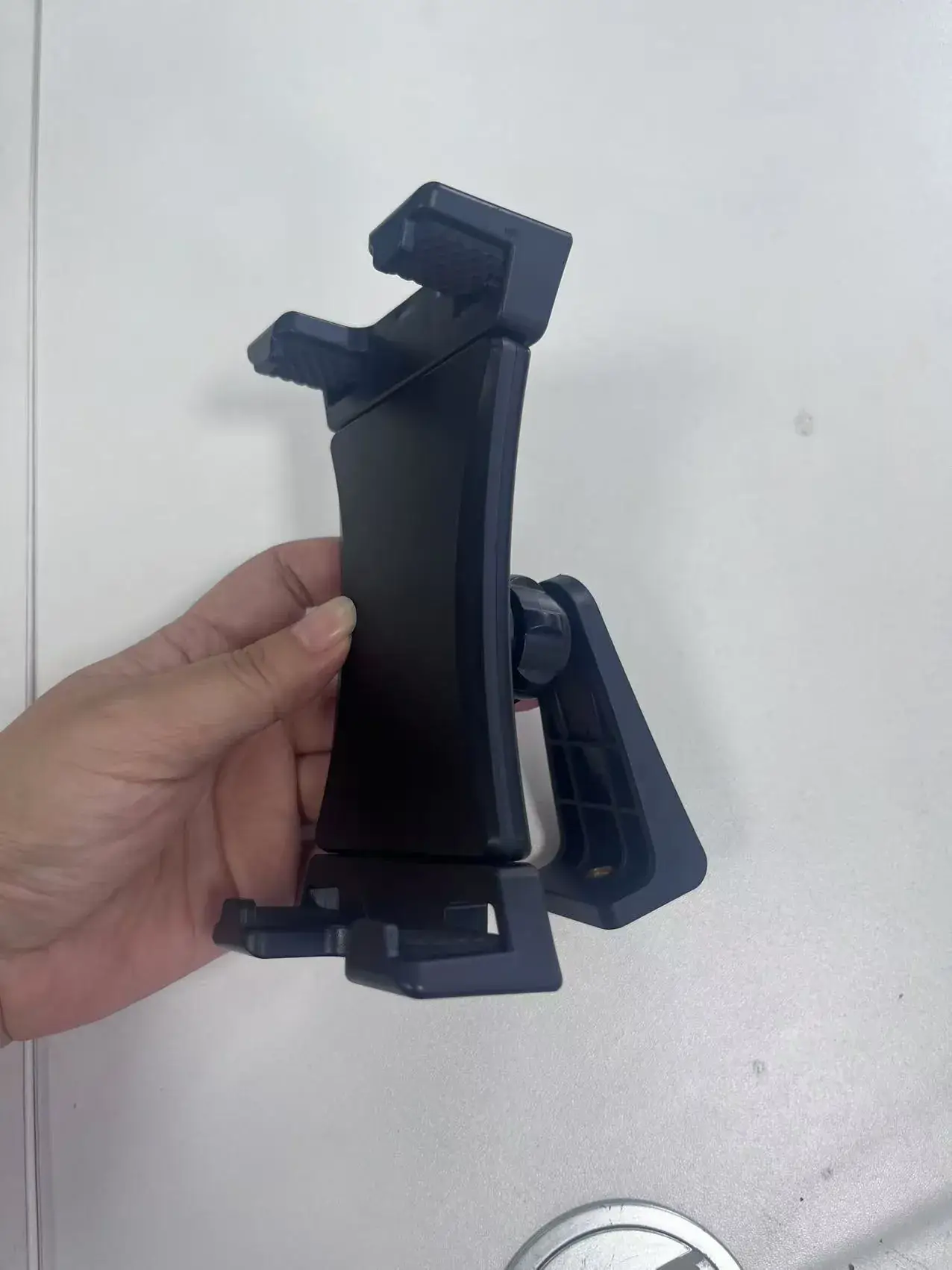 360 Degree Mobile Phone Clip for Universal Use - Image 25