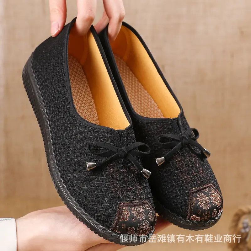 Spring and Summer old Beijing cloth shoes women's lightweight breathable milk shoes Women's Flat old shoes non-slip soft bottom old lady shoes - Image 5