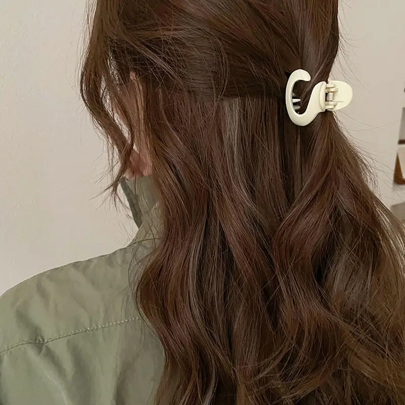 Small Hairpin Clip for Women's Back of Head - Image 4