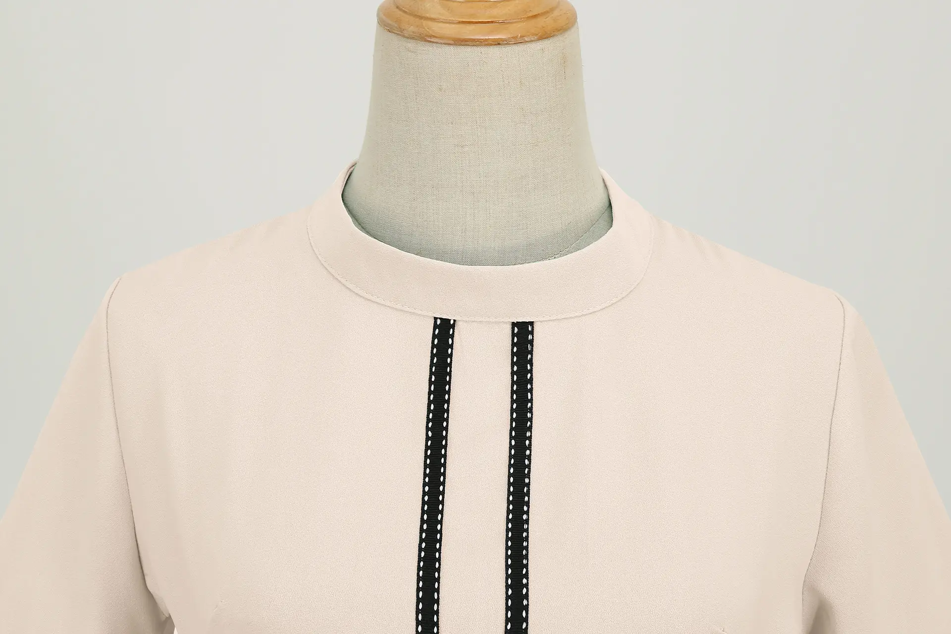 Retro Short Sleeve Party Dress Cream Black Embroidered — feature 6