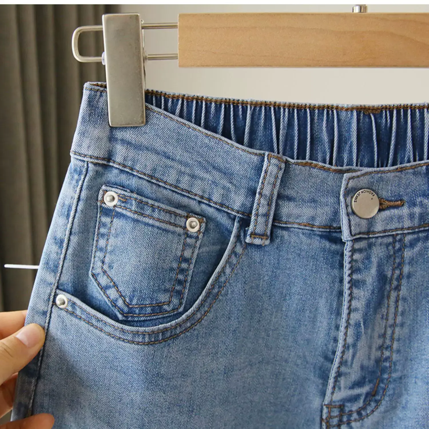 Plus Size Women Jeans 2025 New High-Waisted Loose Straight Slimming Elastic Waist Cropped Harem Pants — feature 11