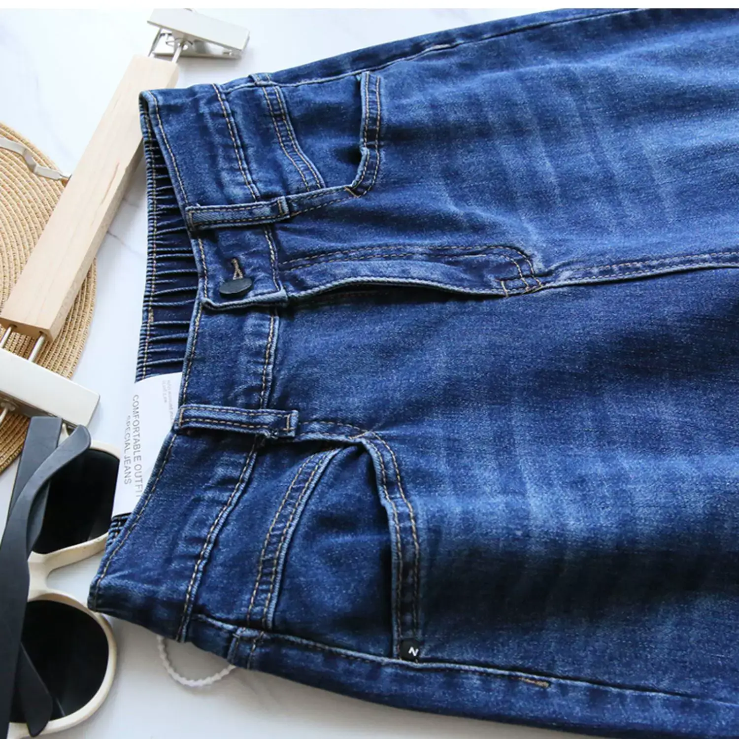 Plus Size Women Jeans 2025 New High-Waisted Loose Straight Slimming Elastic Waist Cropped Harem Pants — feature 24