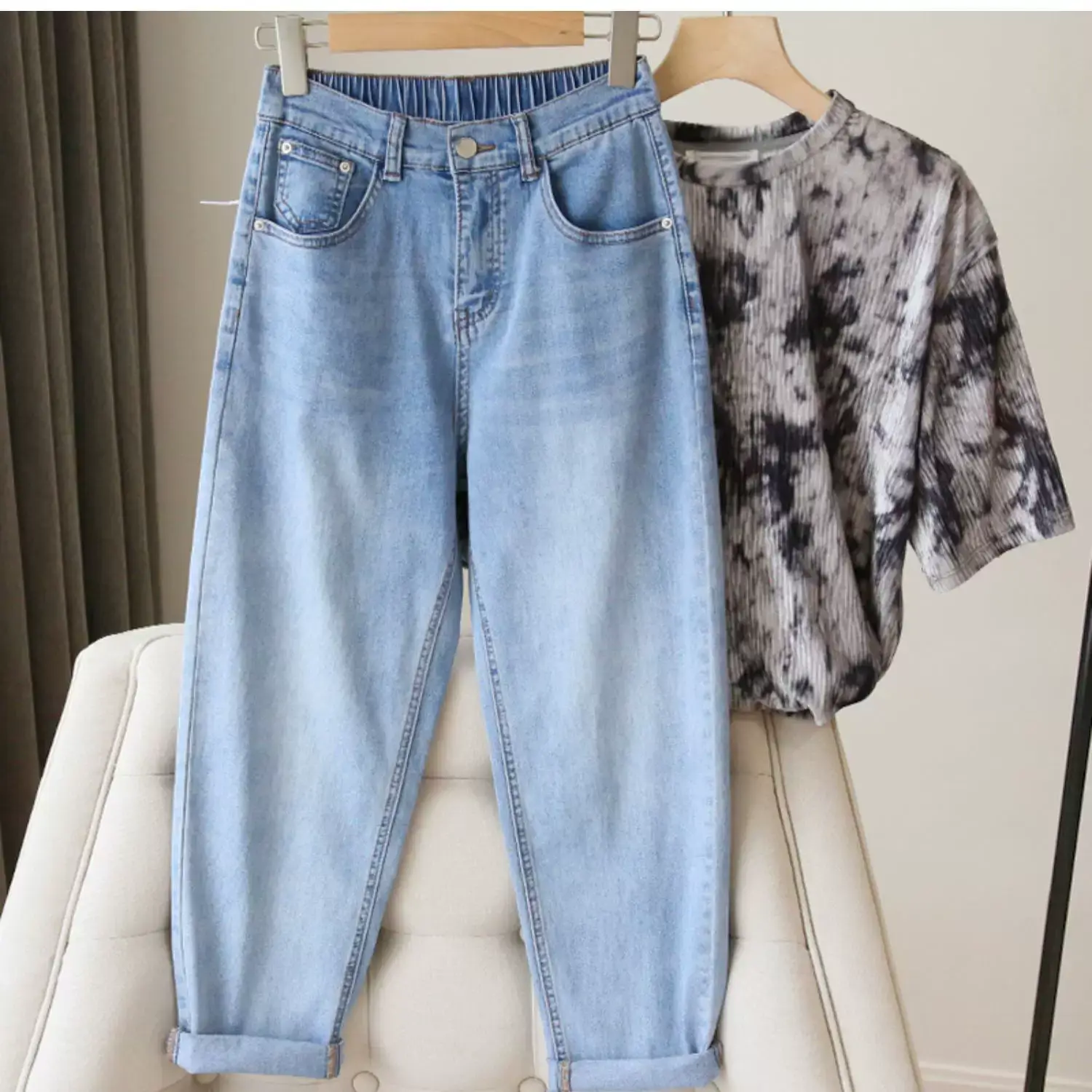 Plus Size Women Jeans 2025 New High-Waisted Loose Straight Slimming Elastic Waist Cropped Harem Pants — feature 5