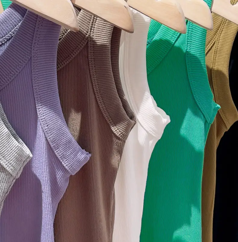 Women Knitted Sleeveless Top with Small Suspenders — feature 6