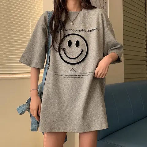 Women Loose Fit Smile Print T-Shirt Mid Length Grey - Image 4