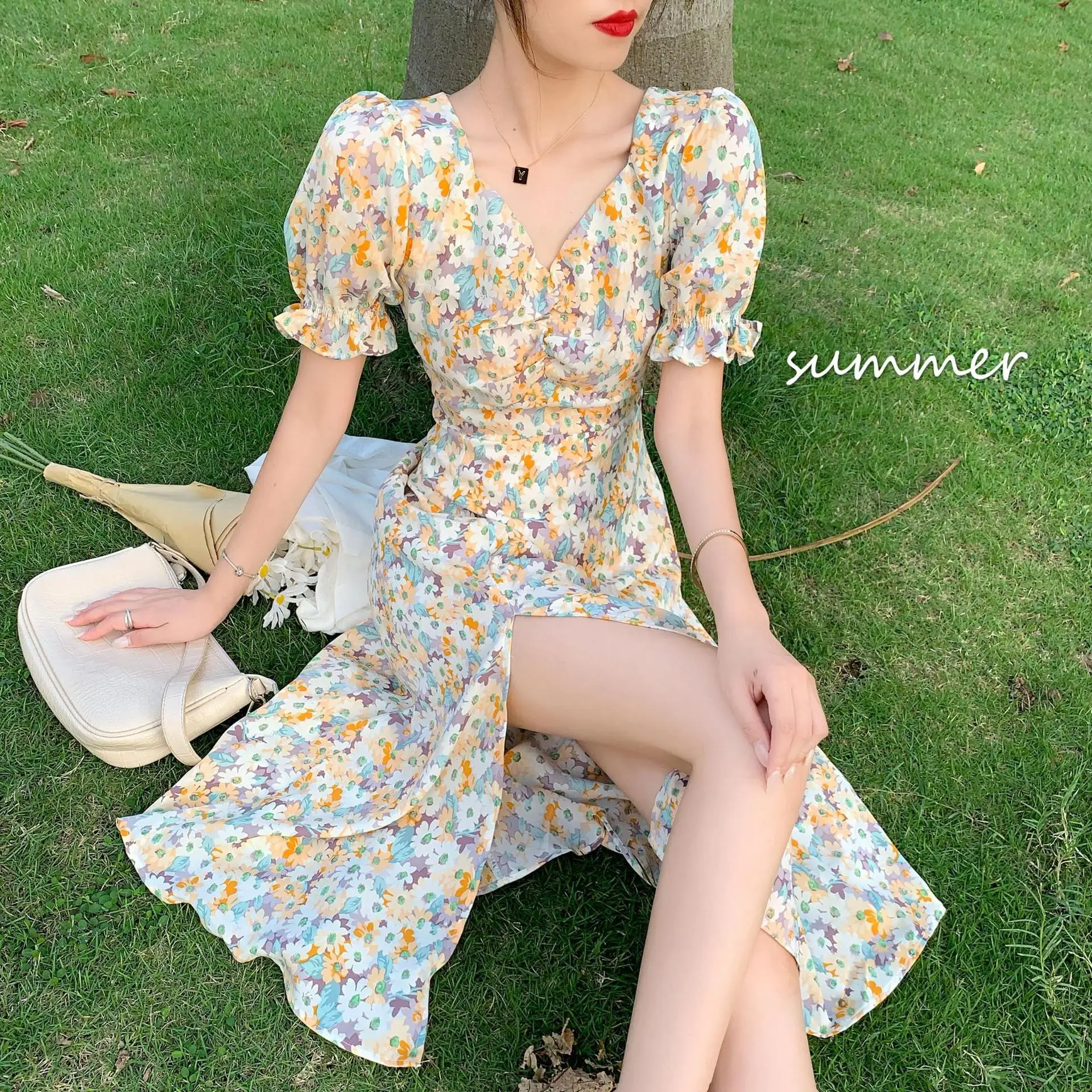 2021 French Style Floral V-Neck Bubble Sleeve Dress - Image 3