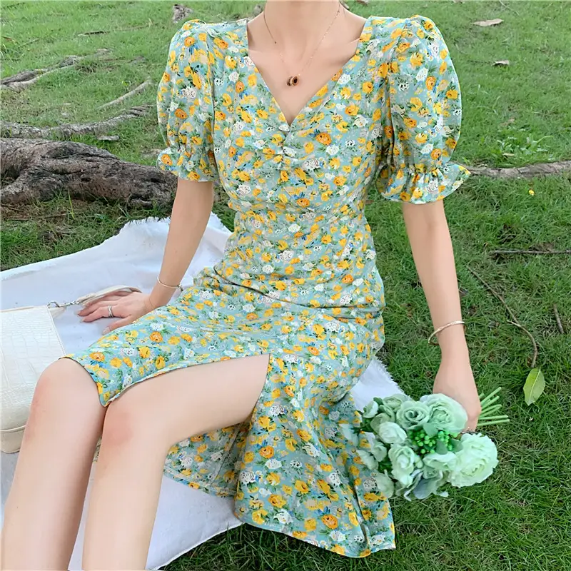 2021 French Style Floral V-Neck Bubble Sleeve Dress — feature 18