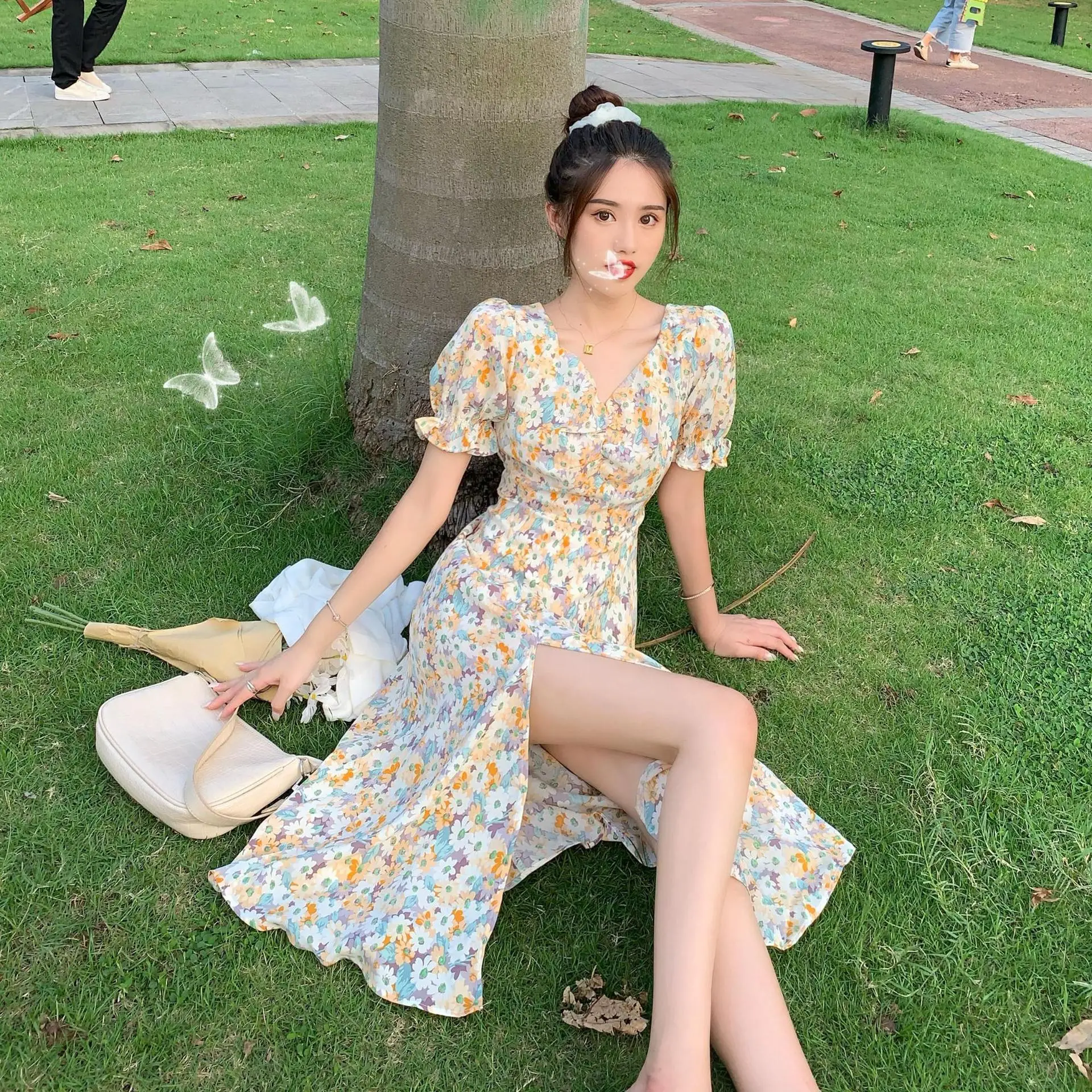 2021 French Style Floral V-Neck Bubble Sleeve Dress — feature 3