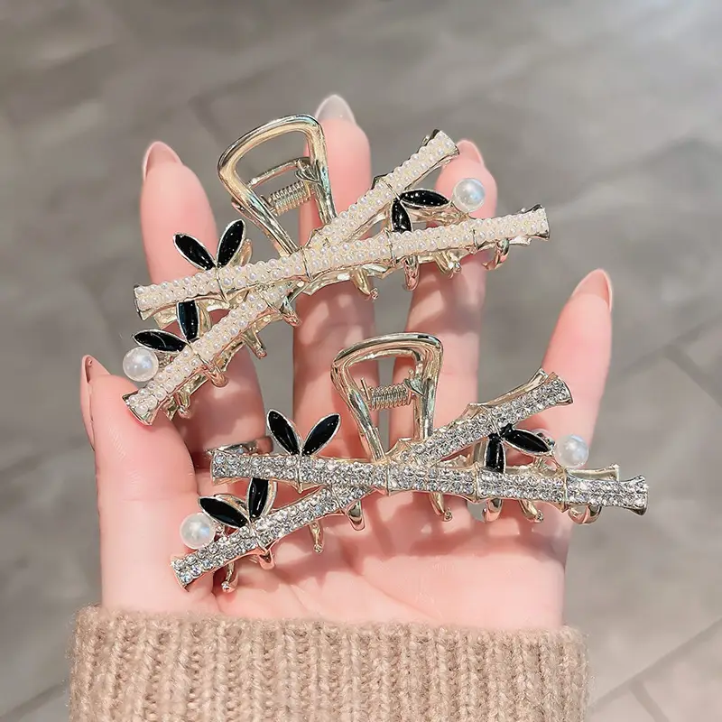 Elegant Beaded Bamboo Hair Grab Clip for Women - Image 2