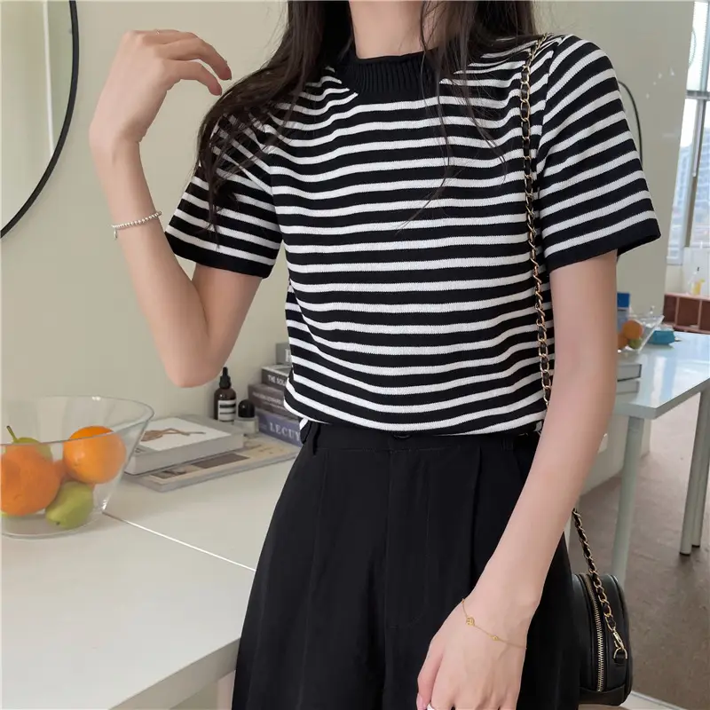 Women Striped Knitted Shirt Short Sleeve Crewneck Black White — feature 2