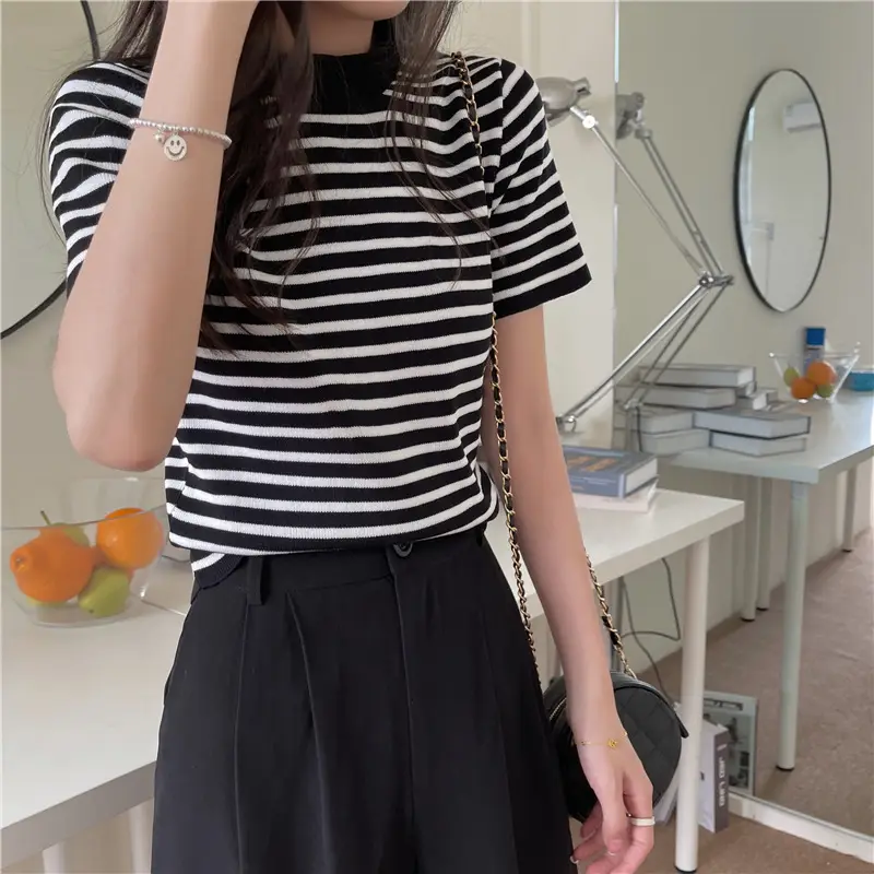 Women Striped Knitted Shirt Short Sleeve Crewneck Black White — feature 3