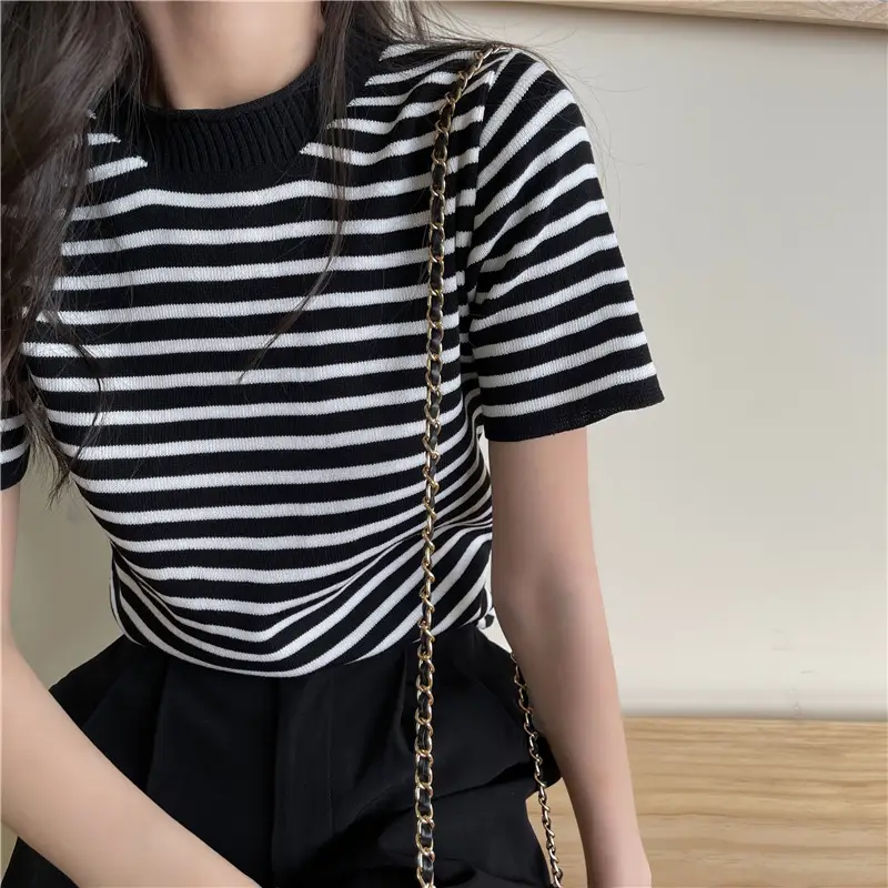 Women Striped Knitted Shirt Short Sleeve Crewneck Black White — feature 4