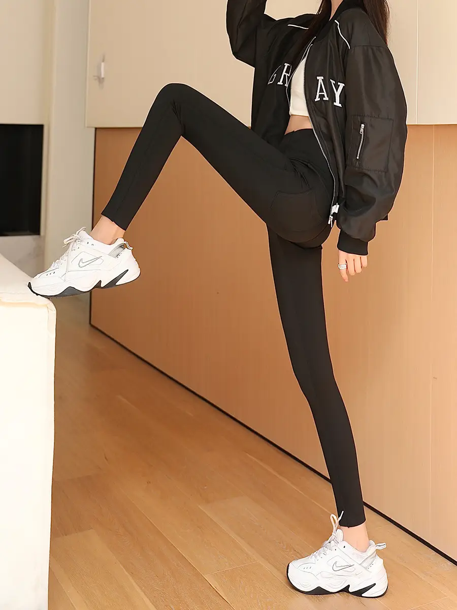 Black Slim Fit Stretch Leggings for Women Plus Size