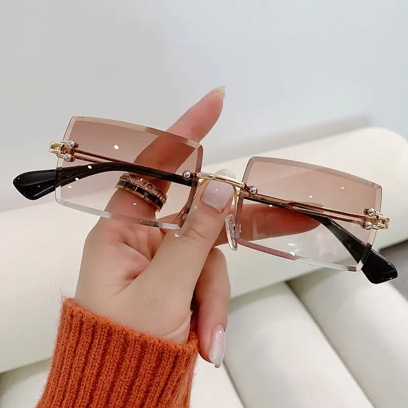 Women Gradient Cut Edge Sunglasses Black Gold