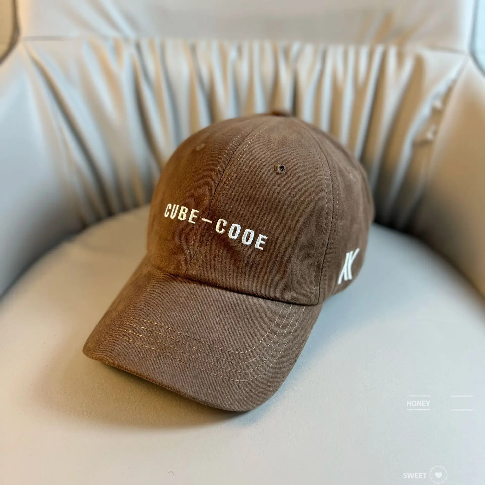 White Letter Cap Women Men Casual Korean Style - Image 4