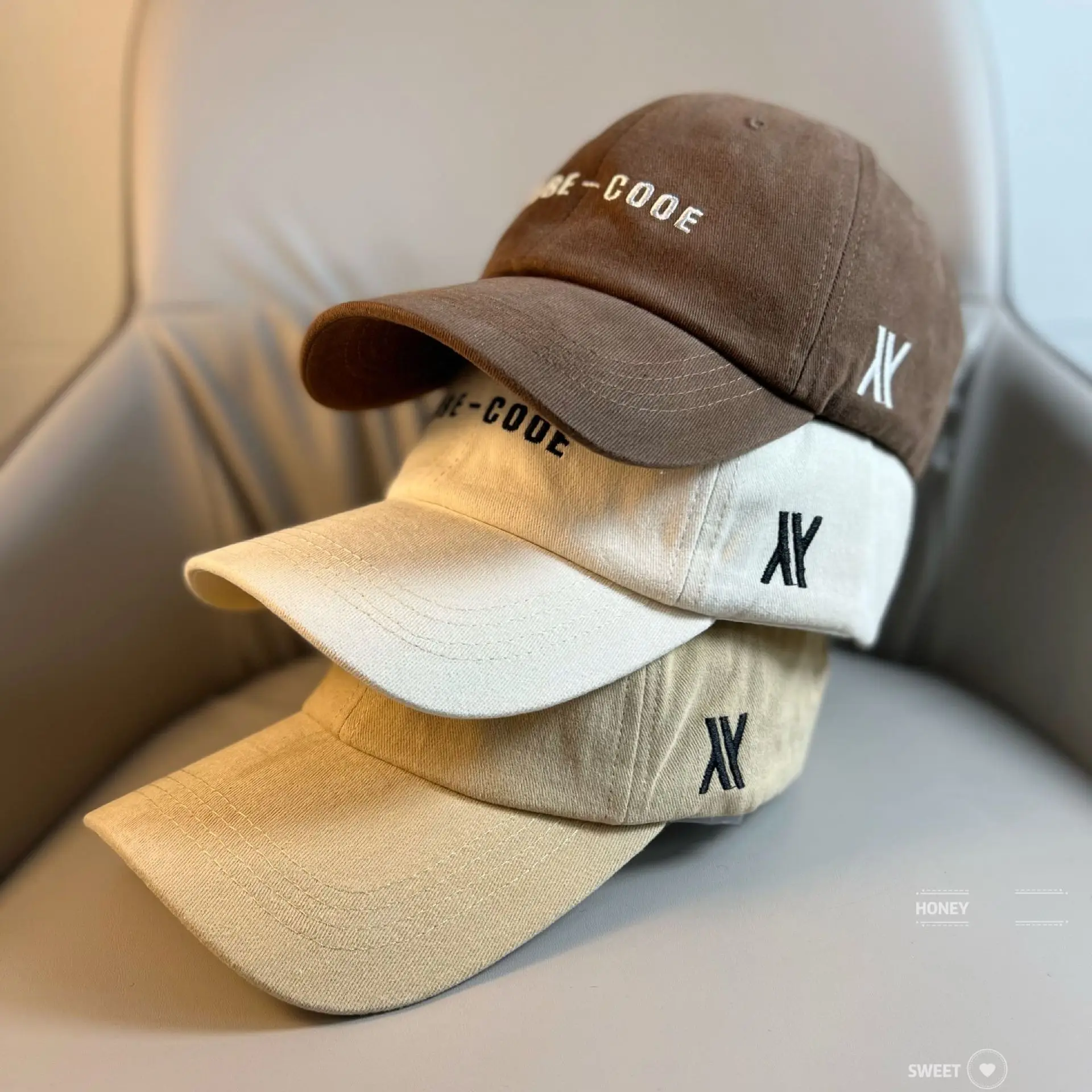 White Letter Cap Women Men Casual Korean Style — feature 8