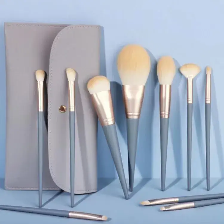 10-Piece Makeup Brush Set with Highlighter & Concealer - Image 2