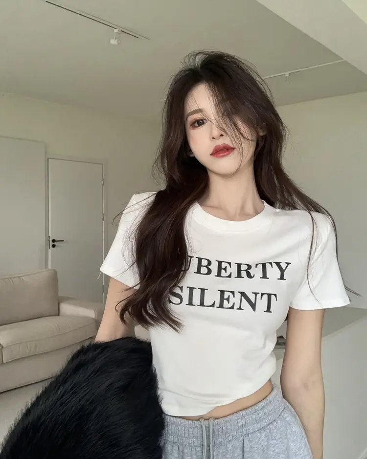 Women Short Sleeve T-Shirt Puberty Silent Green — feature 4