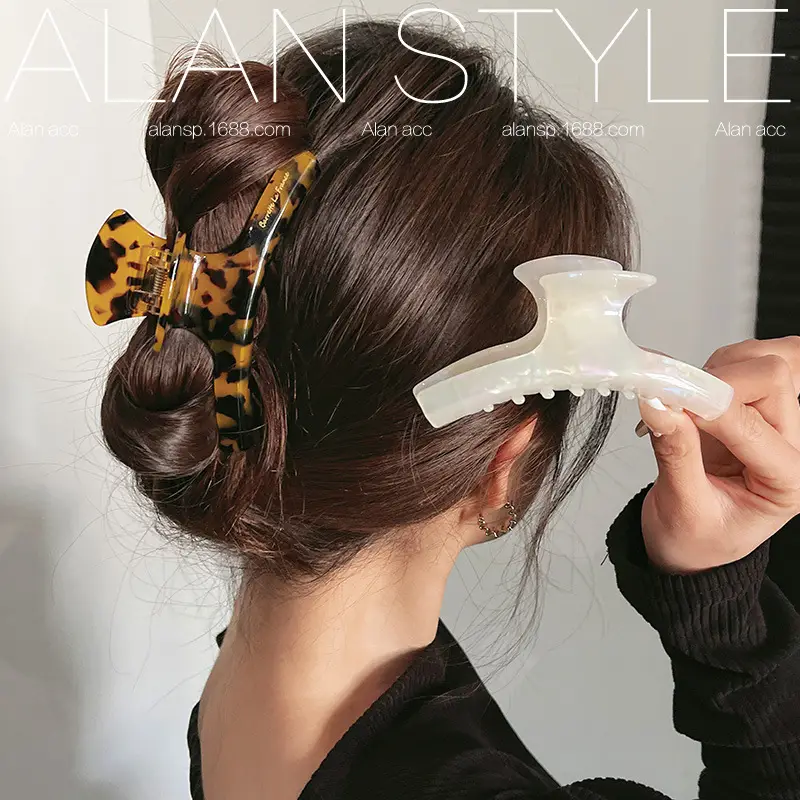 Leopard Print Curved Hair Clip for Women Men - Image 11