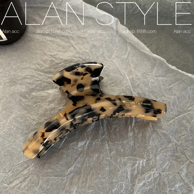 Leopard Print Curved Hair Clip for Women Men — feature 14