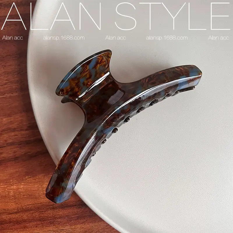 Leopard Print Curved Hair Clip for Women Men - Image 9