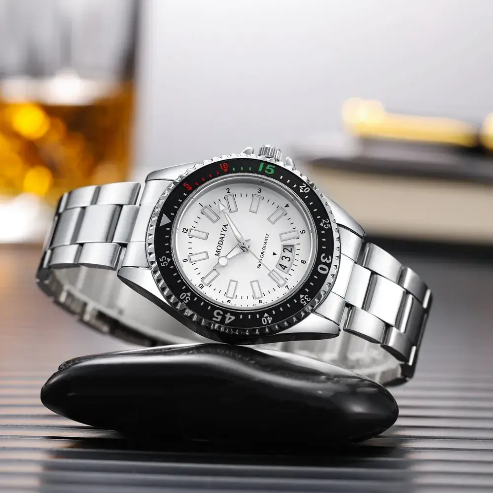 Men's 2022 Luminous Scale Quartz Watch with Stainless Steel Band - Image 3