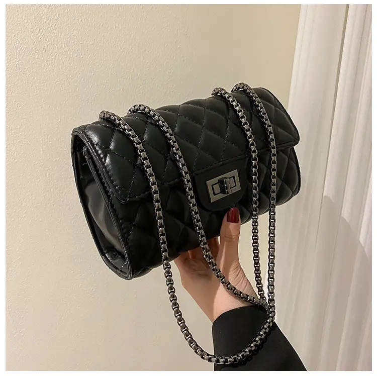 Black Quilted Chain Shoulder Bag for Women - Image 2