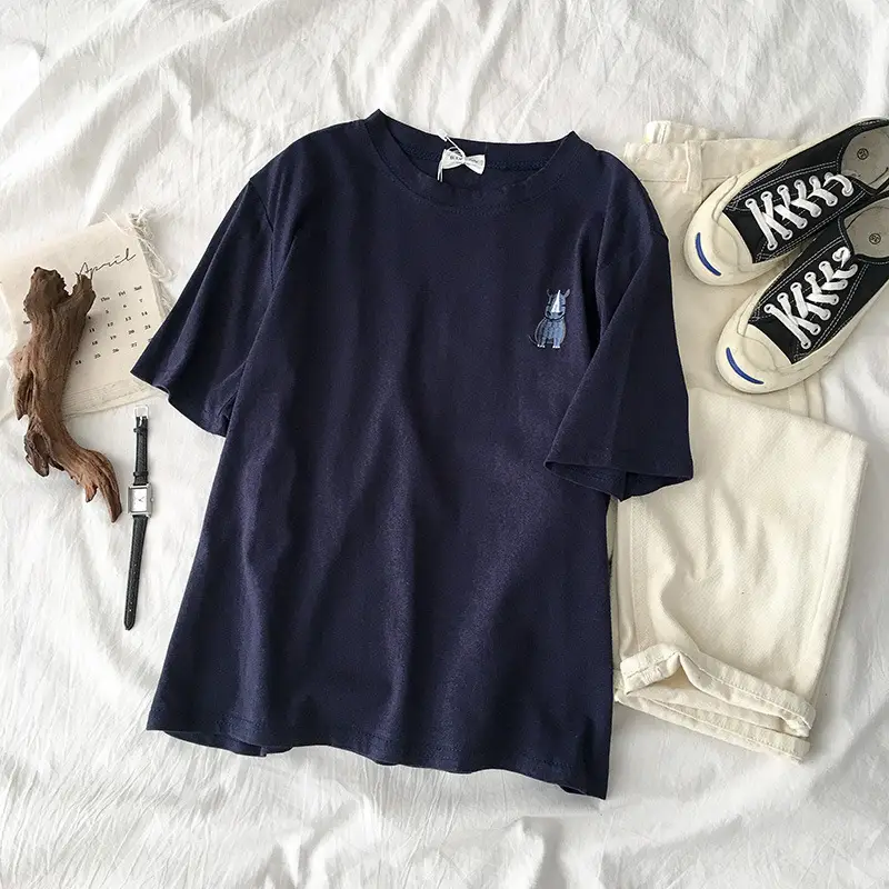 Women Grey T-Shirt with Cat Embroidery Summer Casual Wear - Image 2