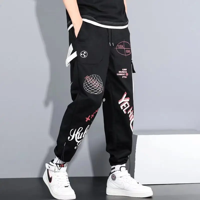 Men Korean Style Cartoon Print Pants Black White - Image 2