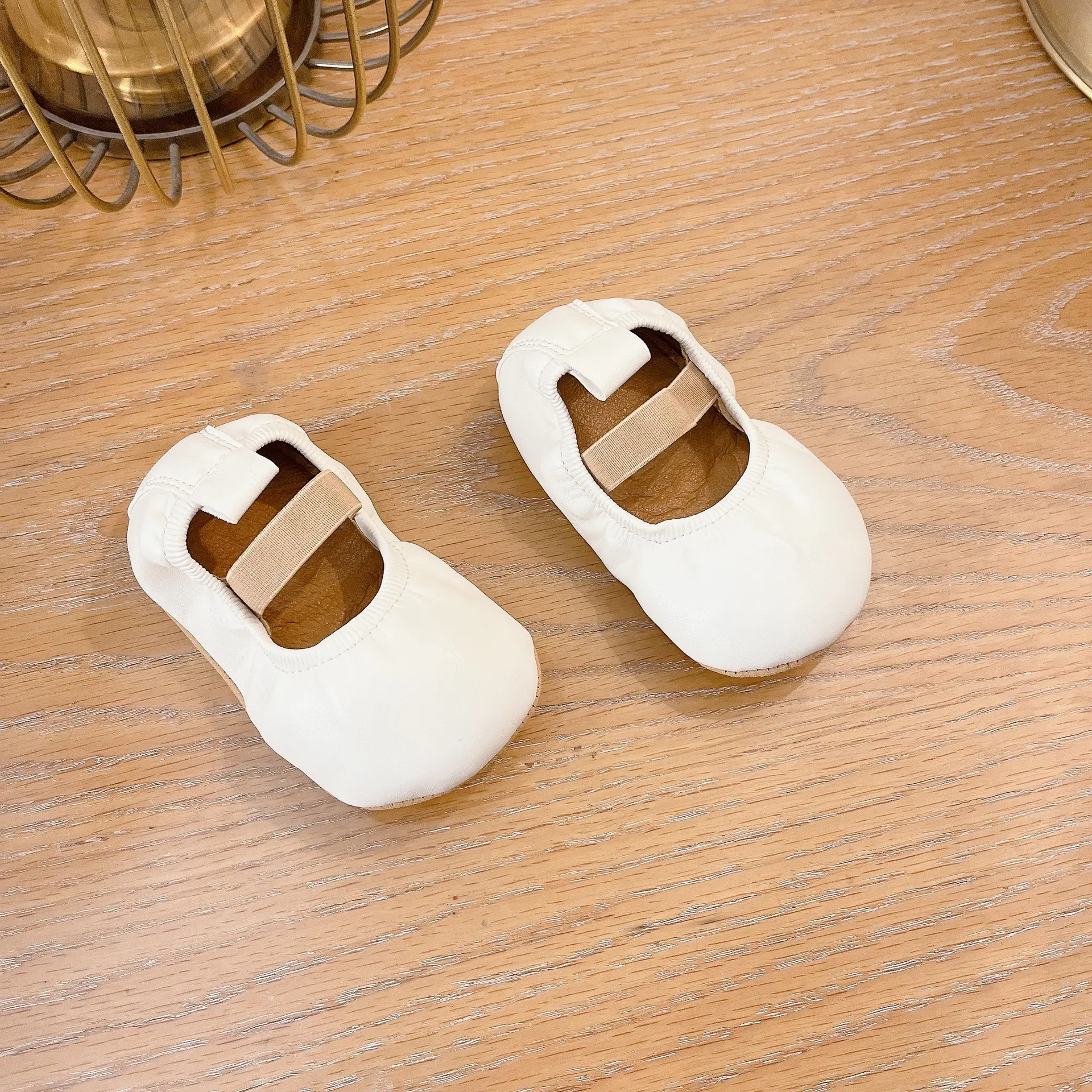 Baby Slip-On Shoes White Black Brown Non-Slip Soft Sole 0-2Y — feature 8