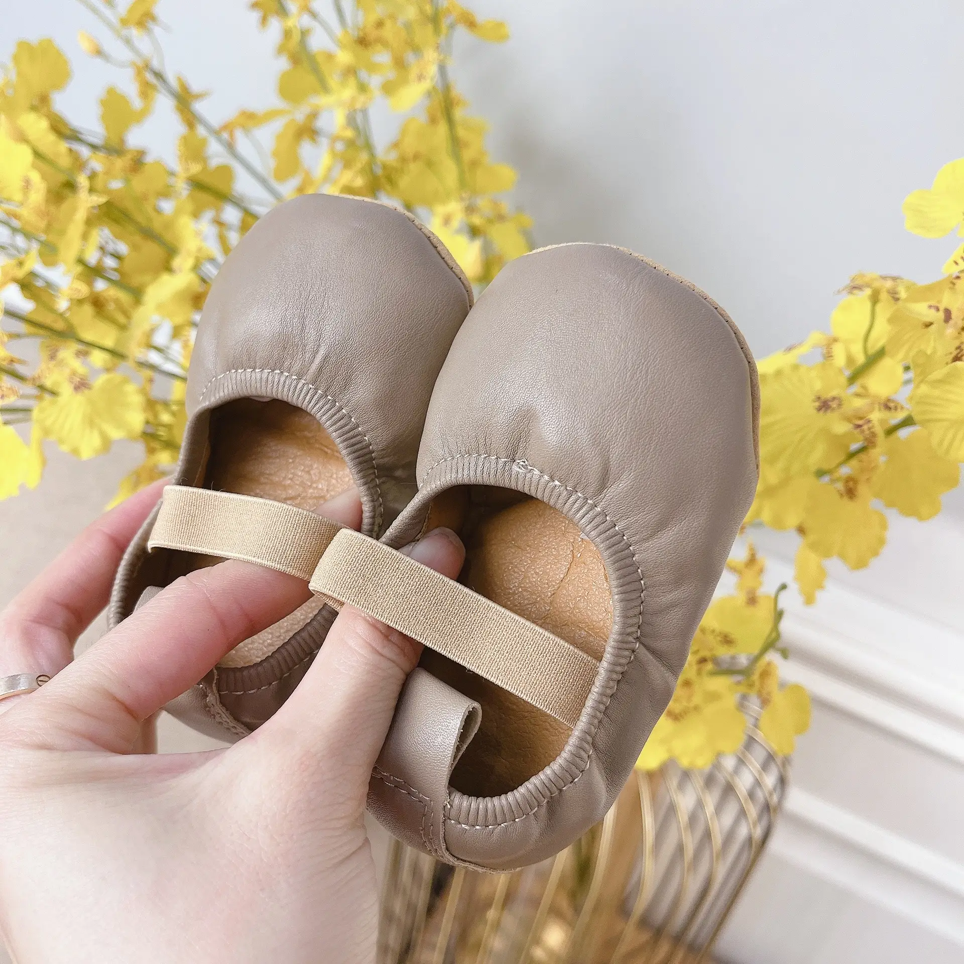 Baby Slip-On Shoes White Black Brown Non-Slip Soft Sole 0-2Y