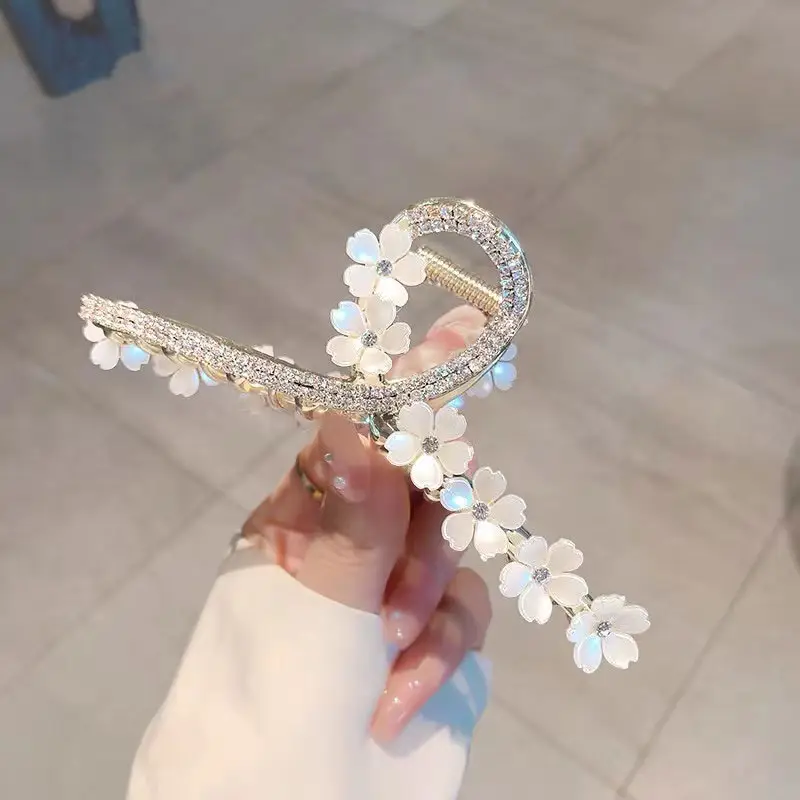 Elegant Butterfly Hairpin with Red Embellishments - Image 27