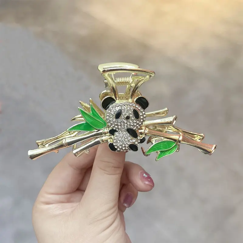 Elegant Butterfly Hairpin with Red Embellishments - Image 37