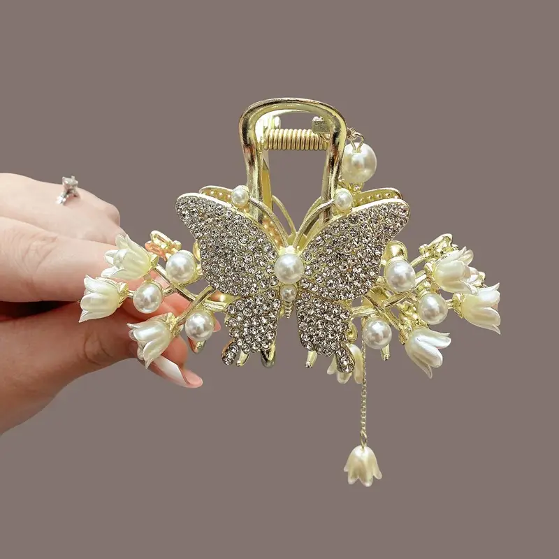 Elegant Butterfly Hairpin with Red Embellishments - Image 39