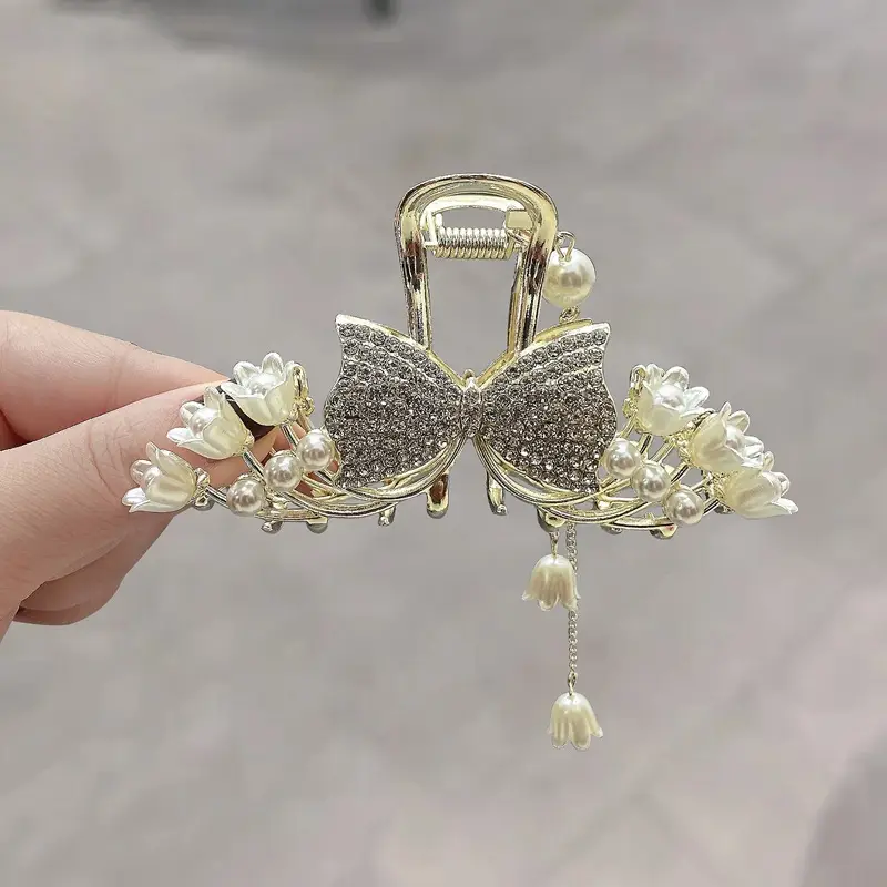 Elegant Butterfly Hairpin with Red Embellishments - Image 40