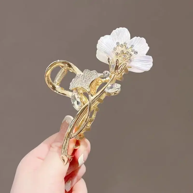 Elegant Butterfly Hairpin with Red Embellishments - Image 45