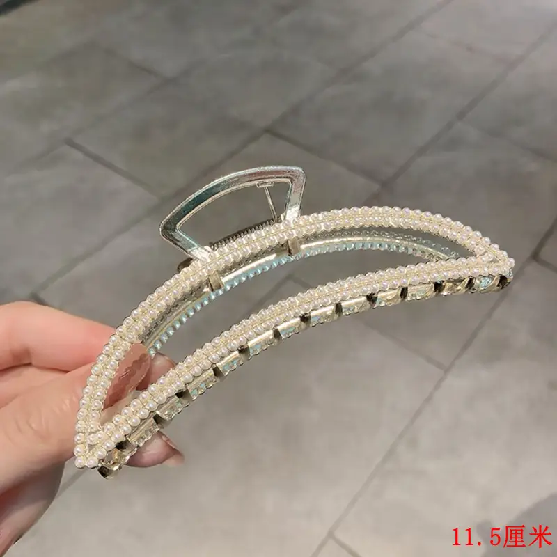 Elegant Butterfly Hairpin with Red Embellishments - Image 5