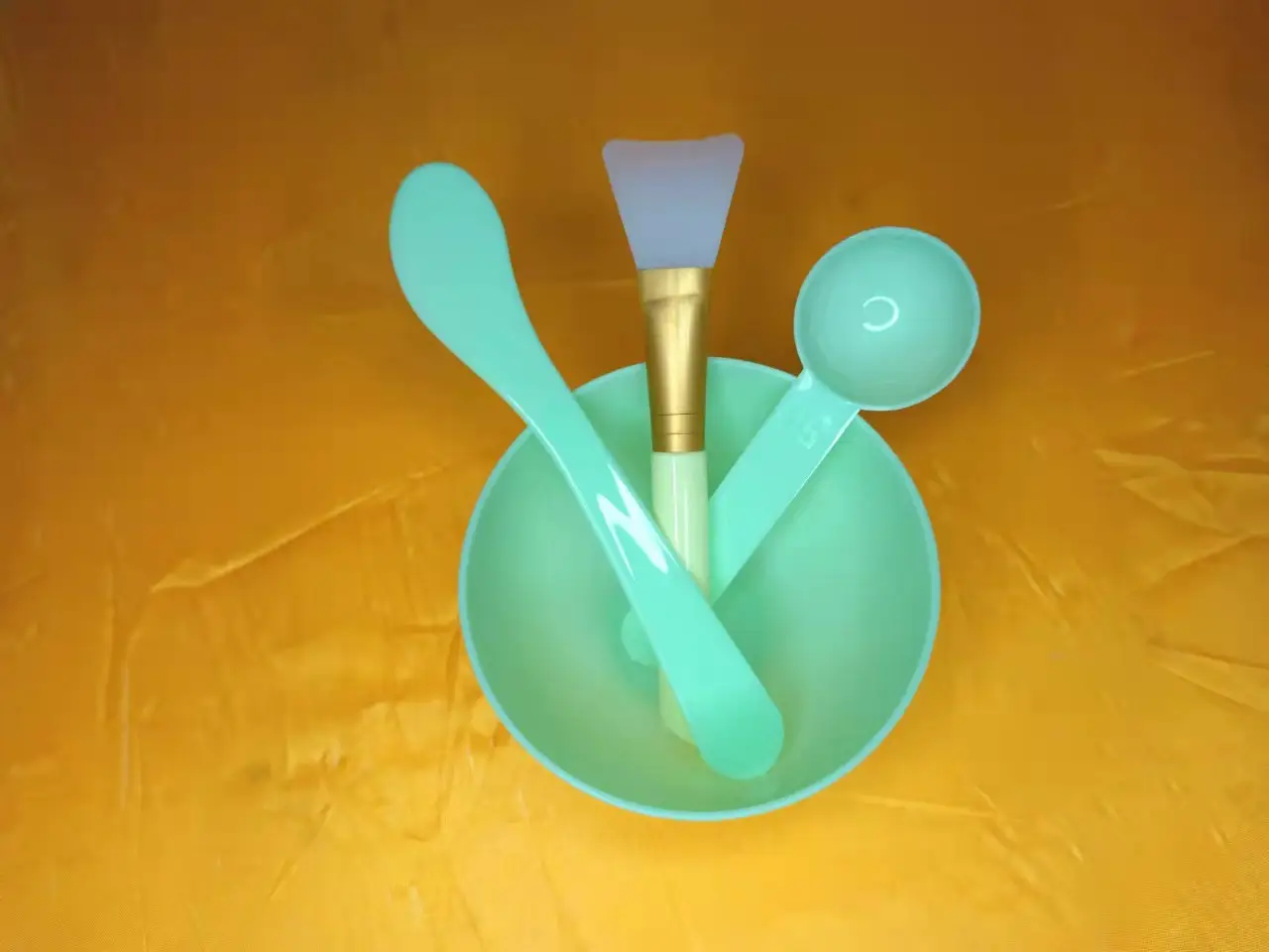 Blue Beauty Salon Facial Tools Set with Blending Brush — feature 12
