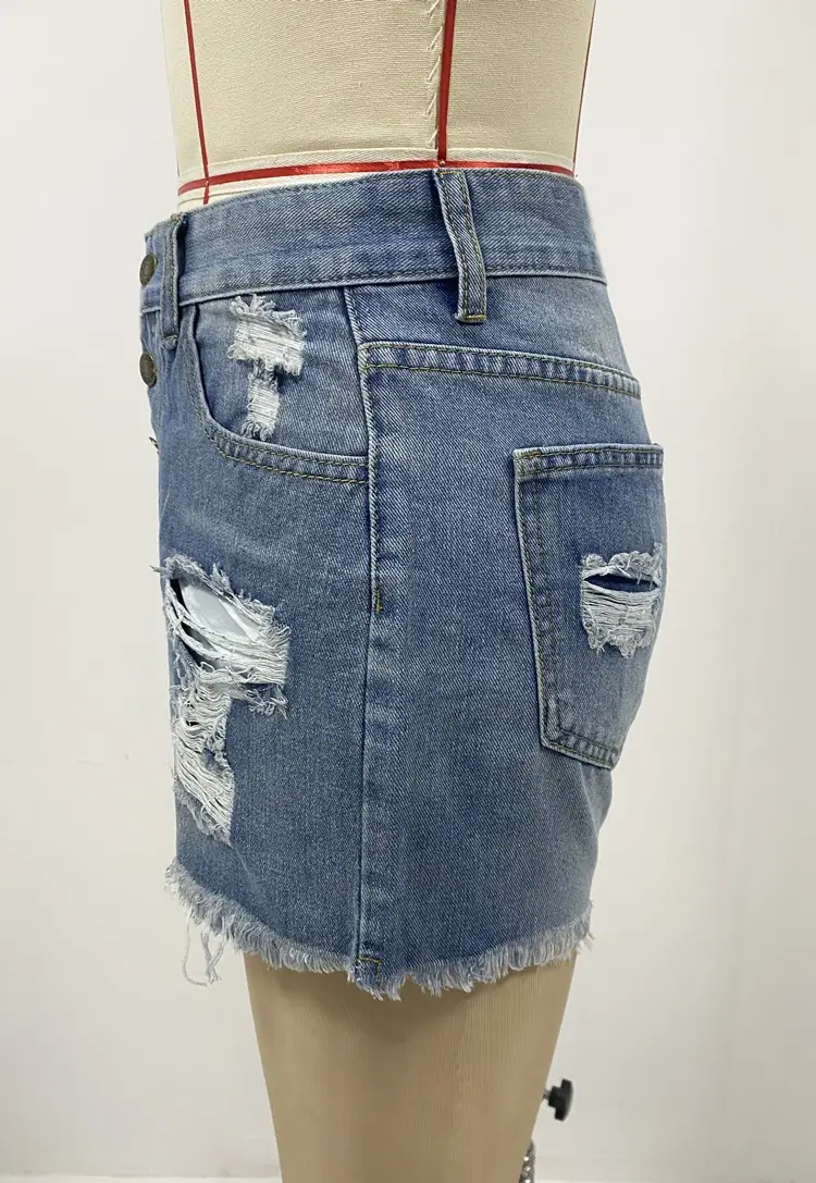 Women Ripped Wash Denim Shorts 2025 Cross Border — feature 11