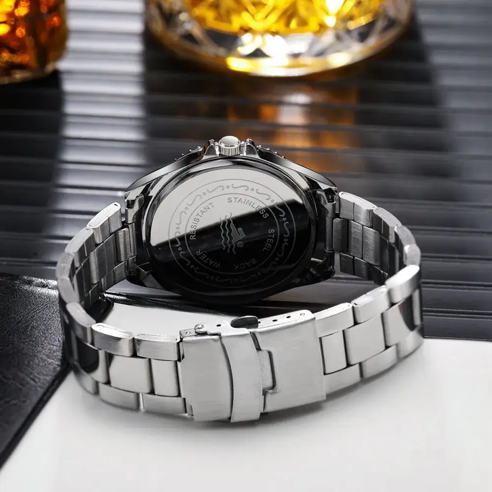 Men's Luminous Quartz Watch with Green Dial - Image 6