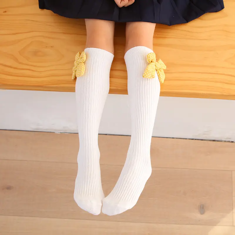 Girls Star Bow Mid-Calf Socks Spring Autumn Korean Style
