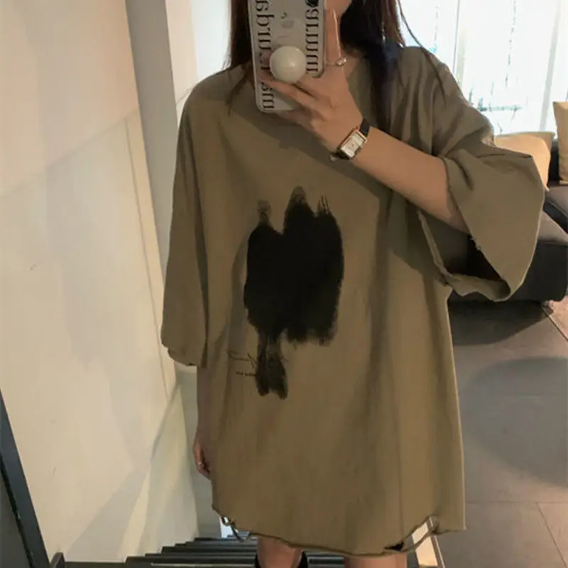 Women Ripped T-Shirt Black White Graphic Large — feature 13