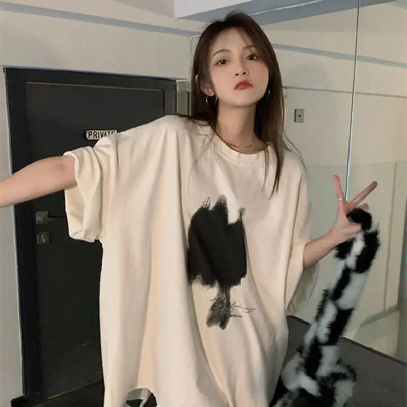 Women Ripped T-Shirt Black White Graphic Large — feature 14
